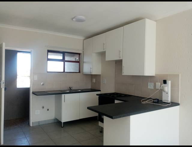 2 BEDROOM SECTIONAL TITLE FOR SALE IN EVELEIGH